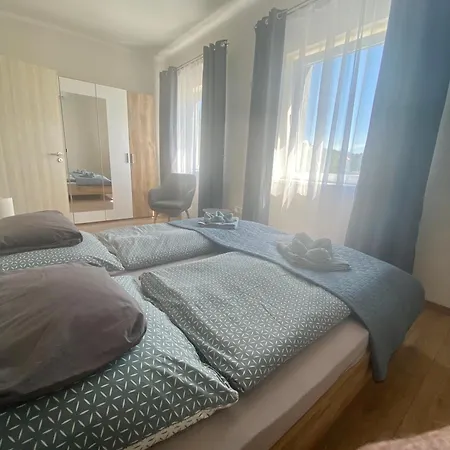 Apartment Azur Panorama Alsoors