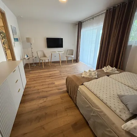 Azur Panoráma *